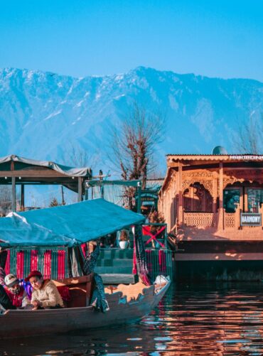 Kashmir tour packages from Gujarat