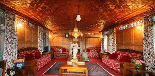 Srinagar houseboat stays