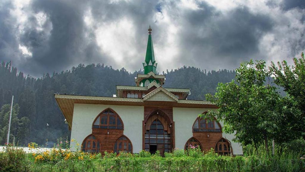 scenic views in Gulmarg