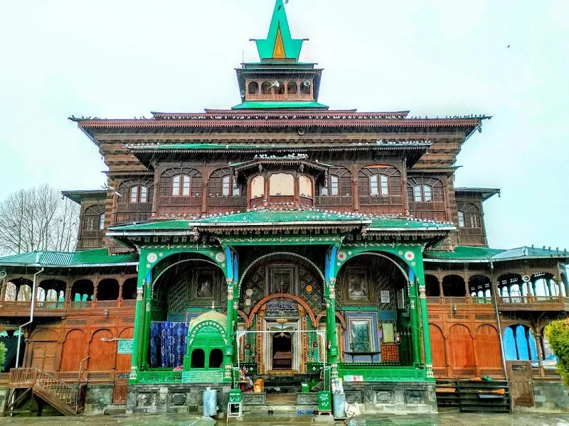 Sufi shrines of Kashmir tour