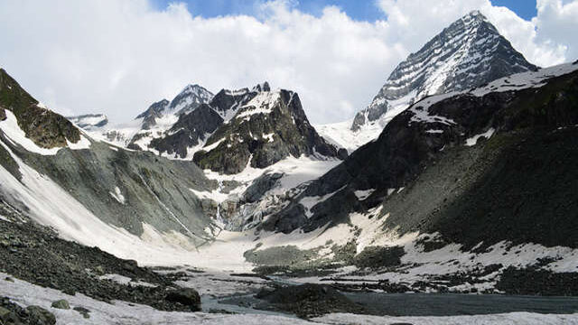 Adventure trekking in Kashmir