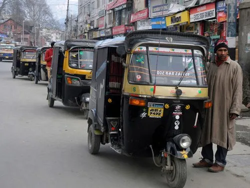 Local transport options in Kashmir