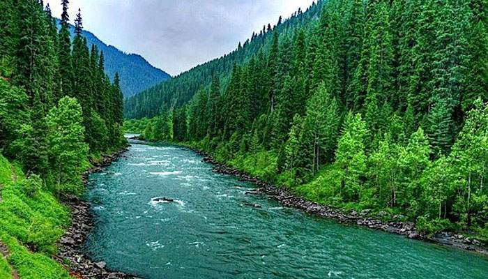 Best Trekking Routes in Kashmir