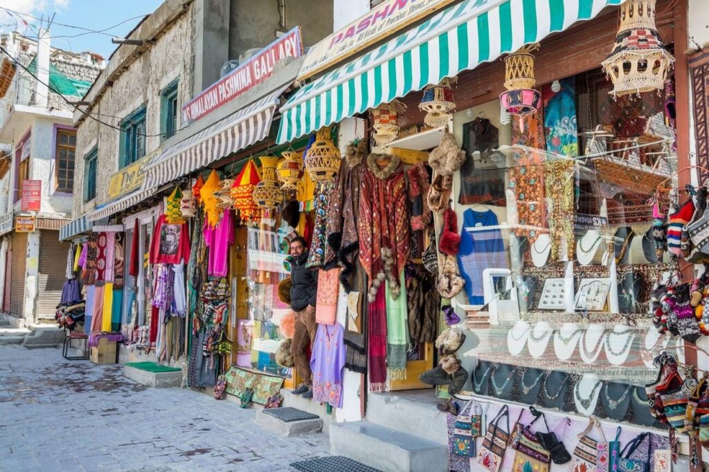 Shopping in Kashmir